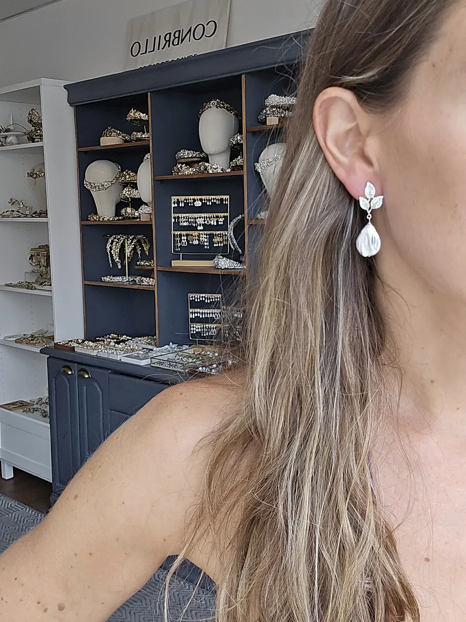 Aros hojas circonitas y perla natural 9