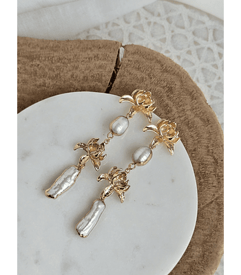 Aros largos flor con perlas