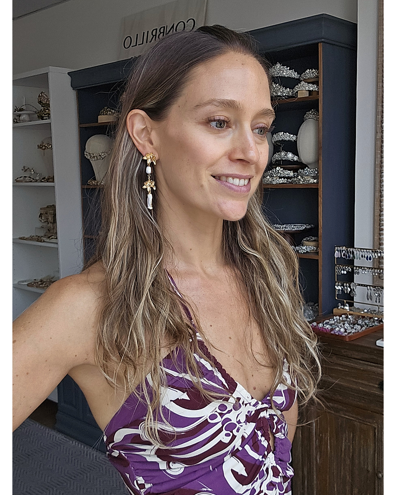 Aros largos flor con perlas