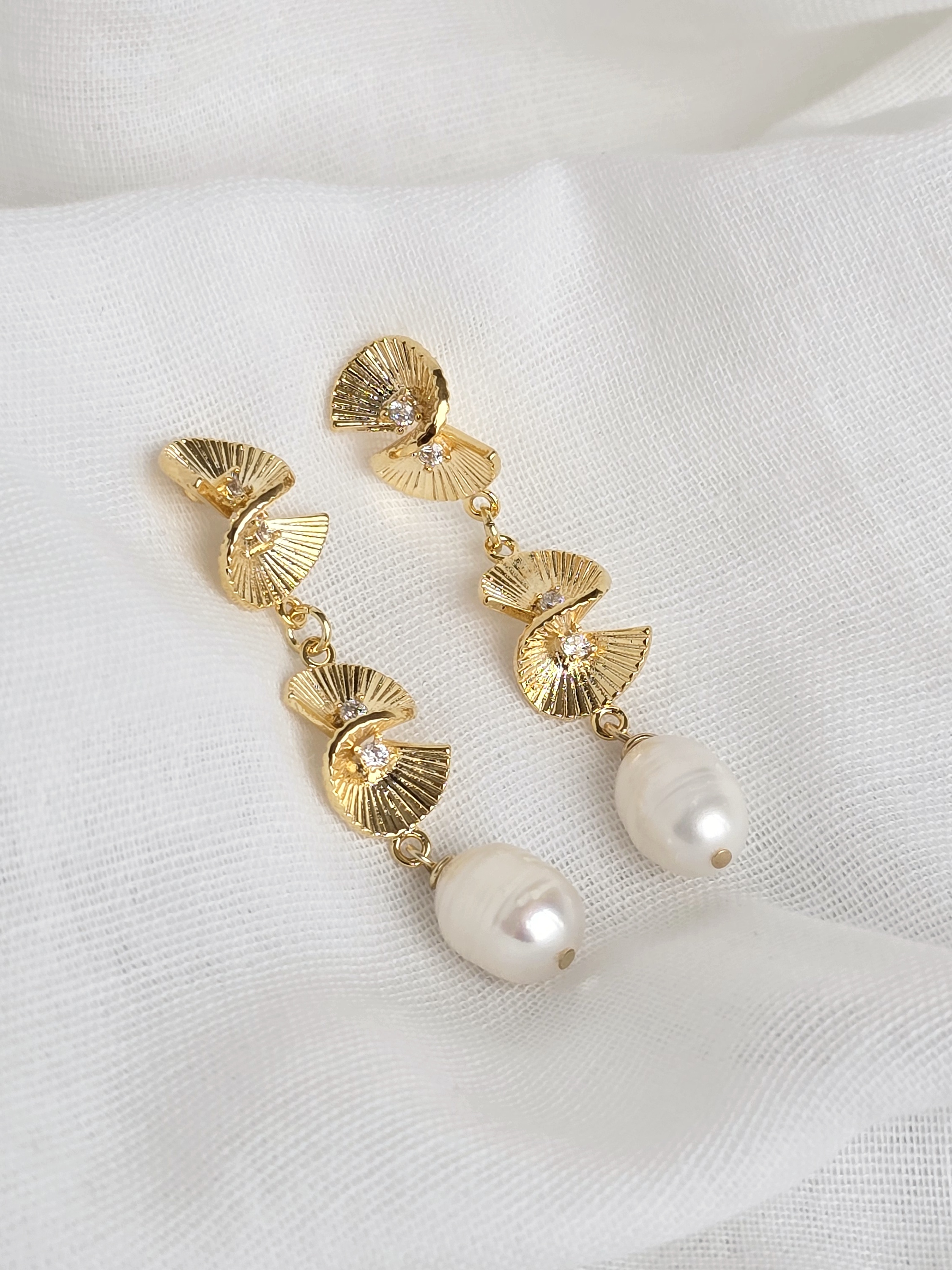 Aros espirales con perla