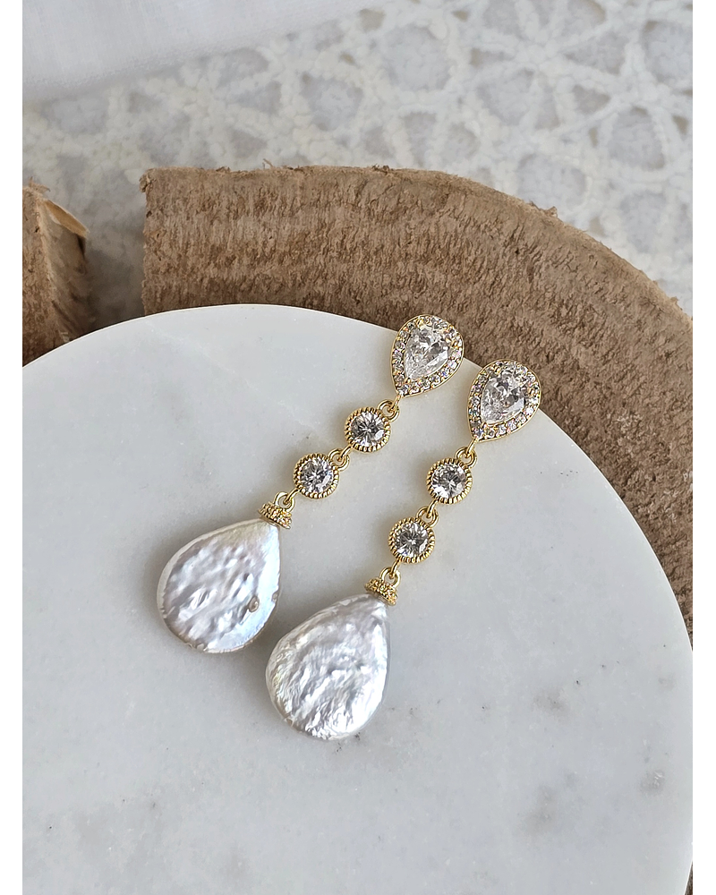 Aros circonitas y perla natural barroca