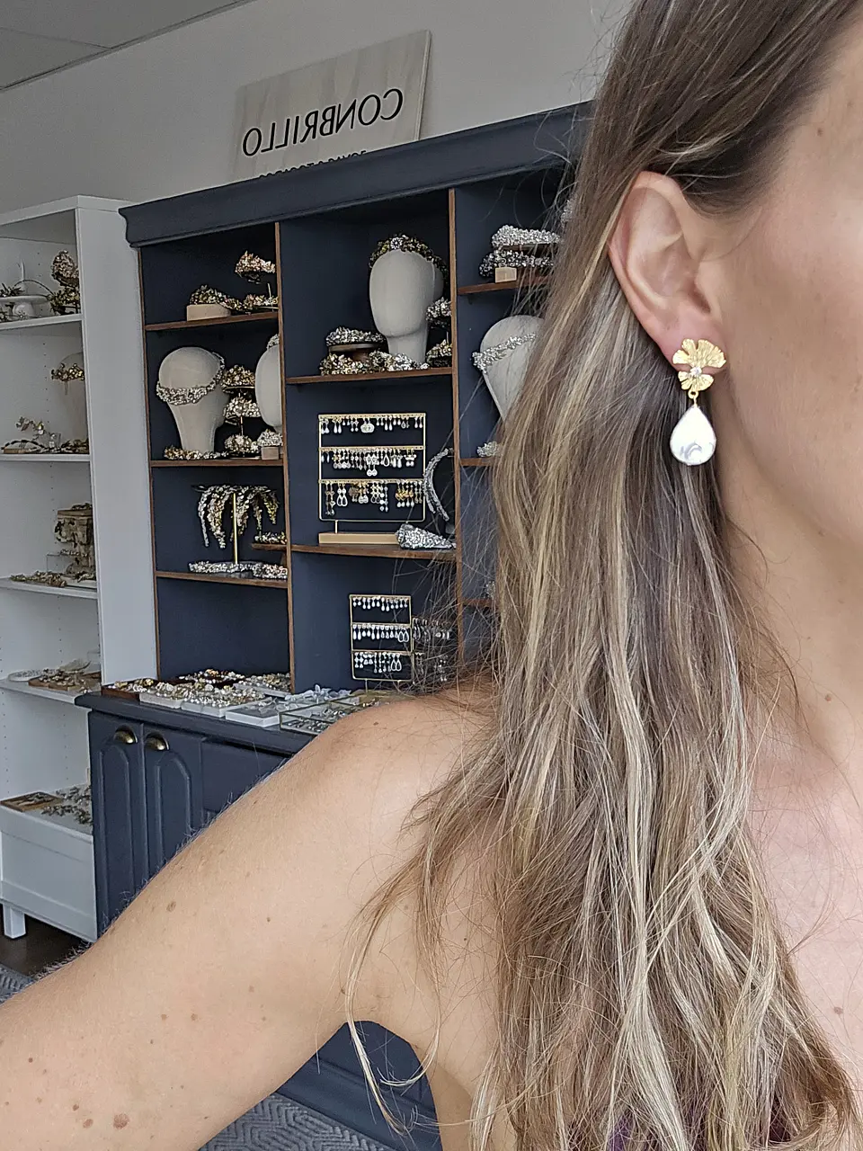 Aros hoja abanico con perla natural 3