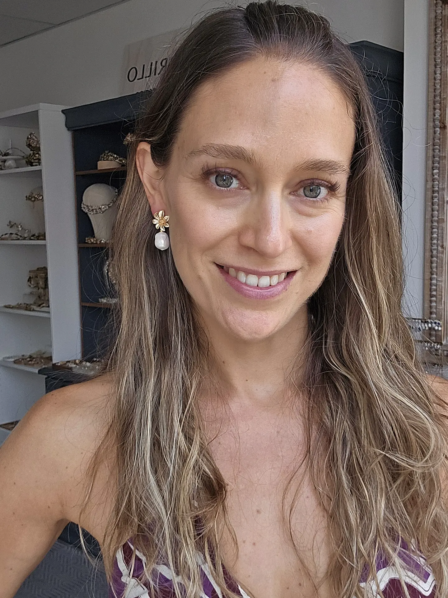 Aros flor con perla  4