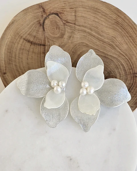 Aros media flor doble anacarada y plata