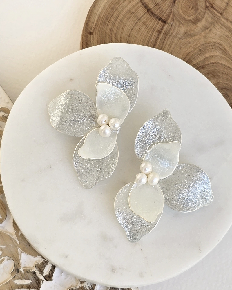 Aros media flor doble anacarada y plata