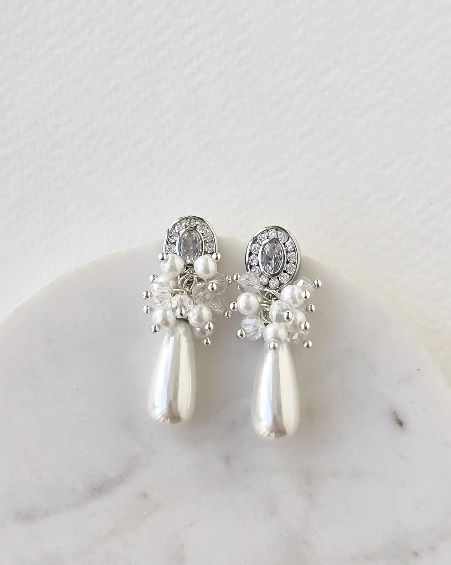 Aros vintage con perla y racimo 2