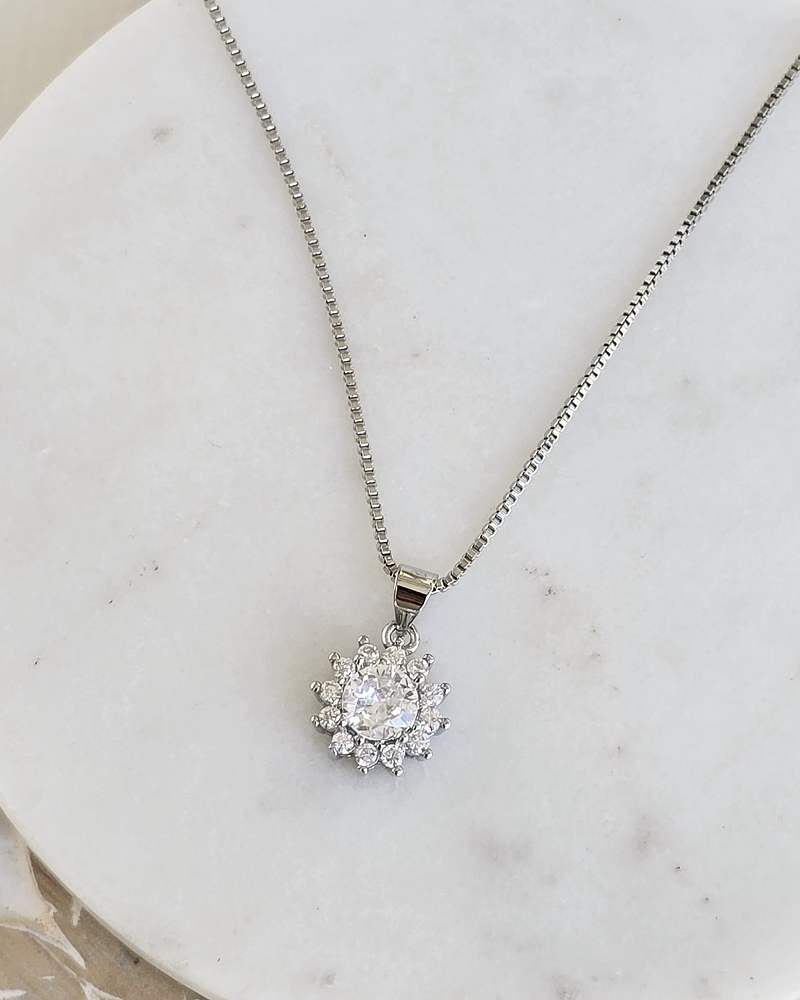 Collar circonita flor