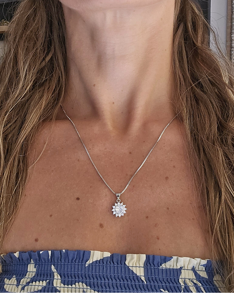 Collar circonita flor