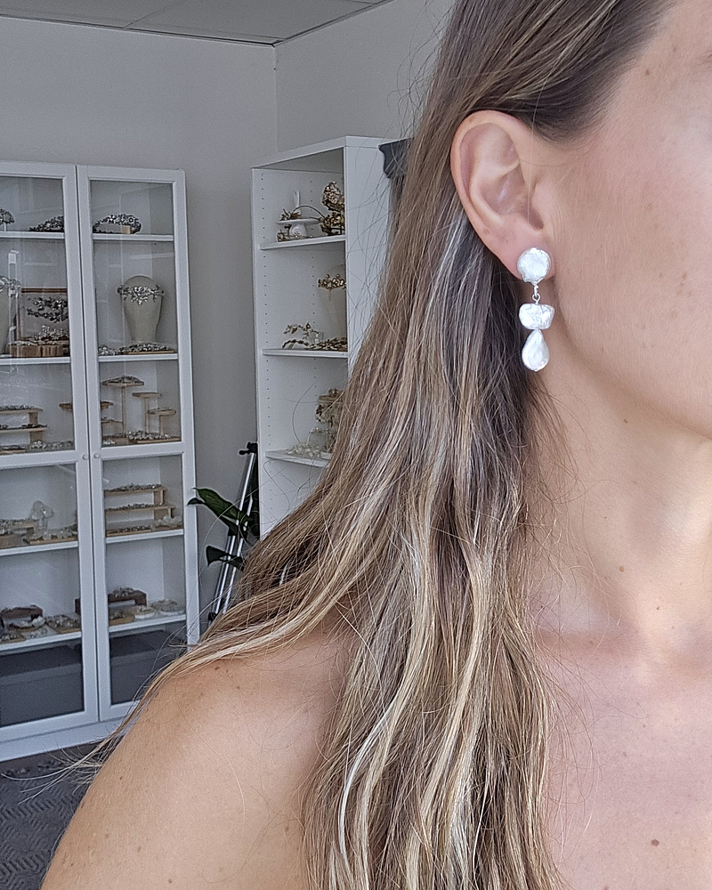 Aros perlas irregulares pequeños