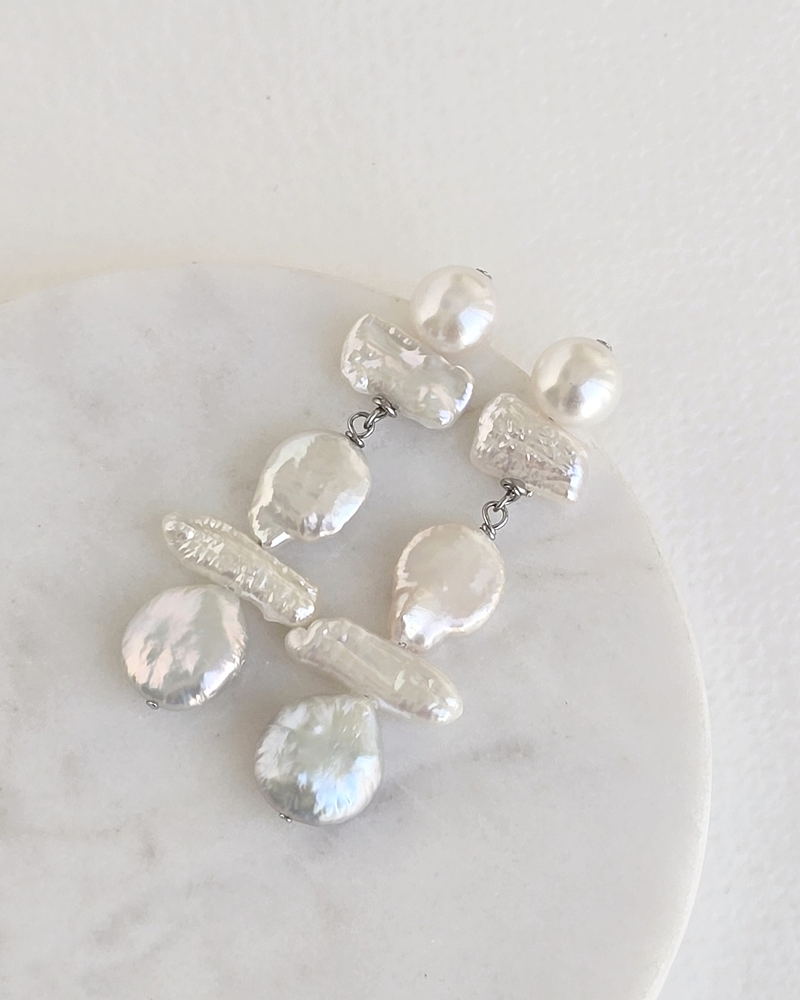 Aros perlas irregulares largos