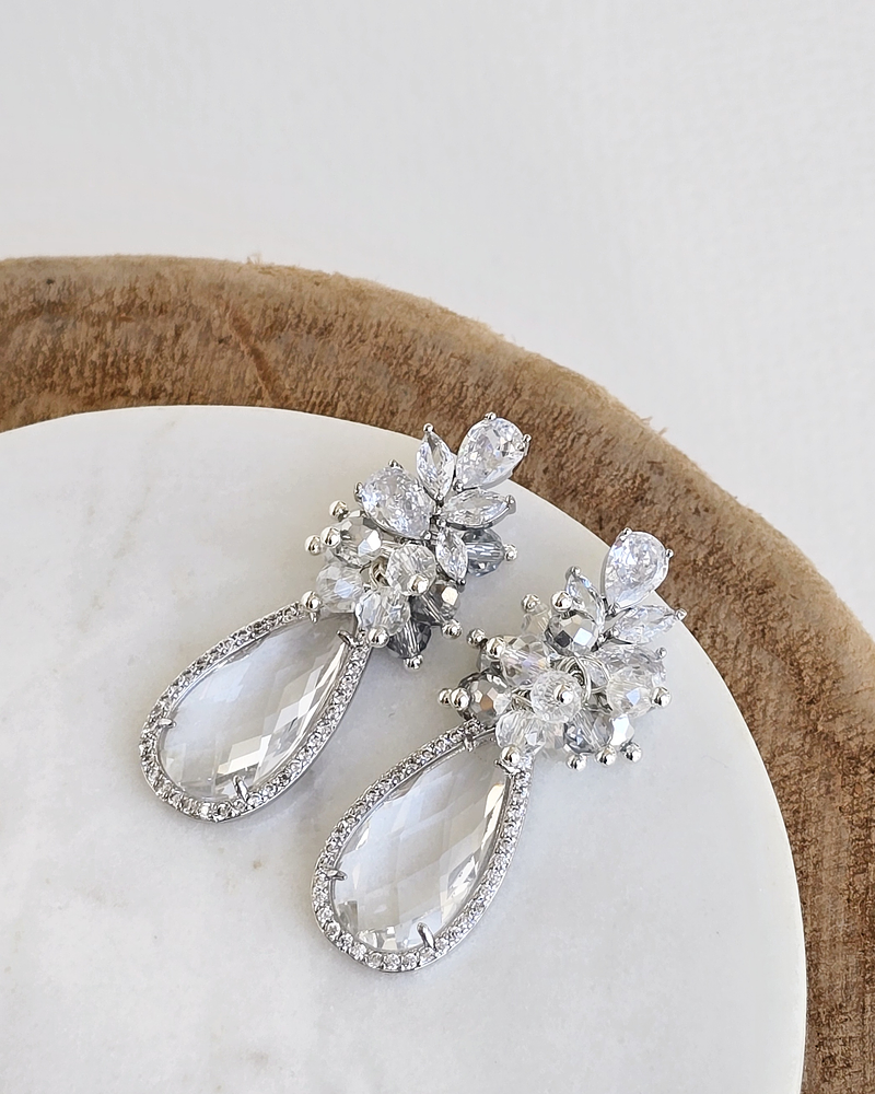 Aros circonita y cristal transparente racimo