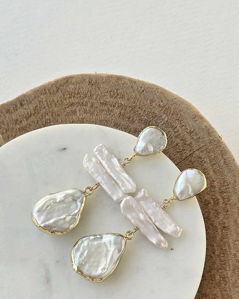 Aros irregulares de perlas grandes