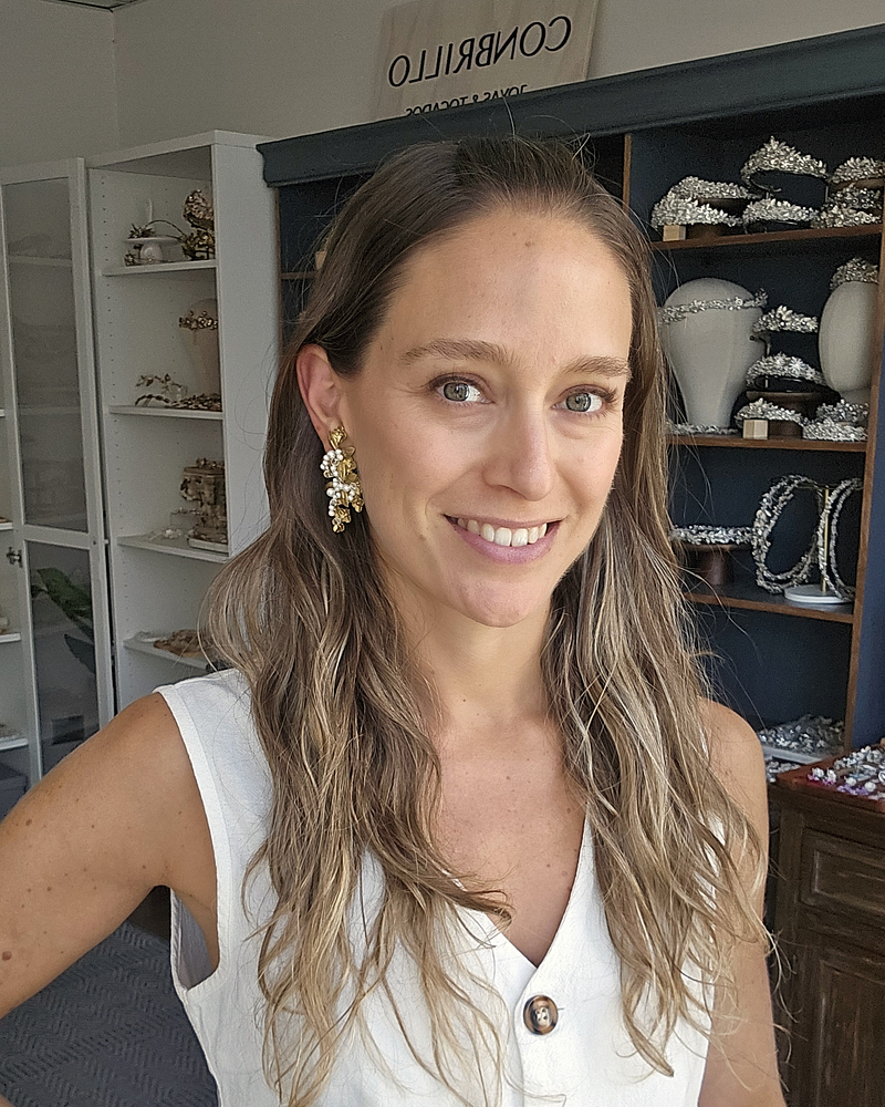 Aros bordados flores y perlas