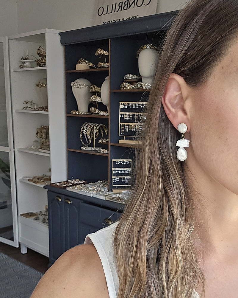 Aros perlas irregulares dorados