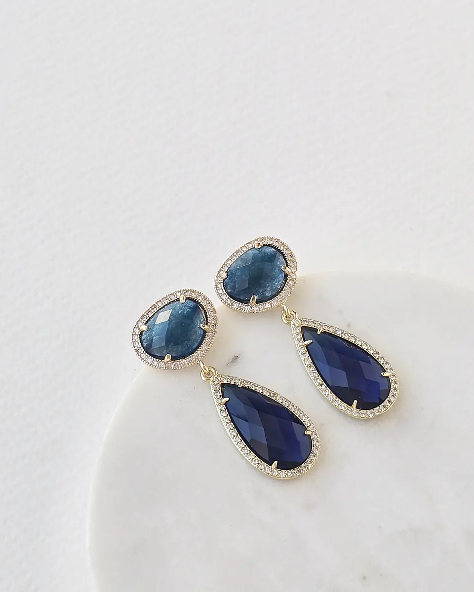 Aros azules rodeados de circonitas 1