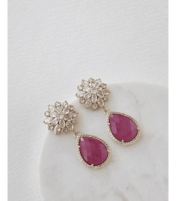 Aros circonitas y piedra natural fucsia