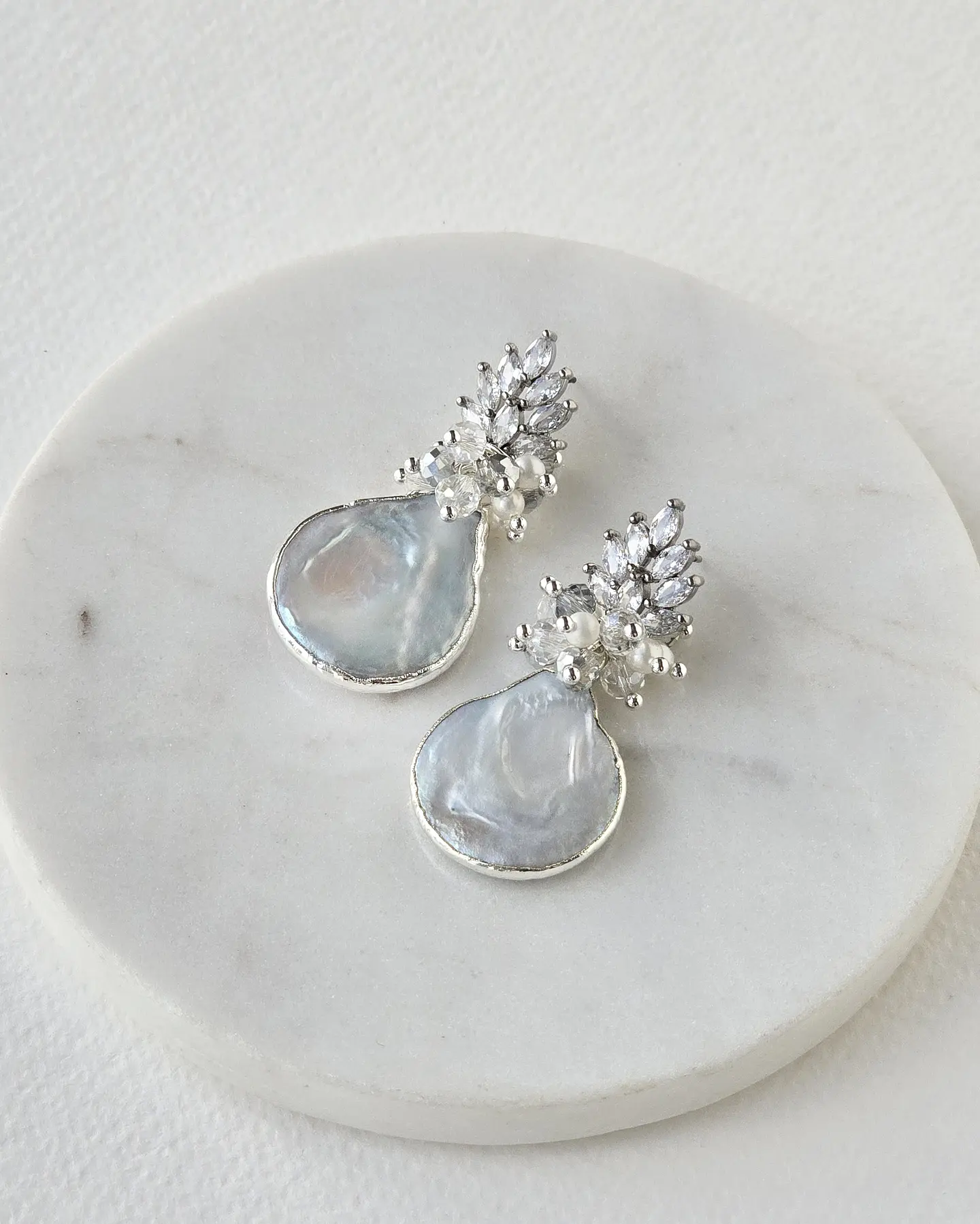 Aros circonitas, perla natural y racimo 1
