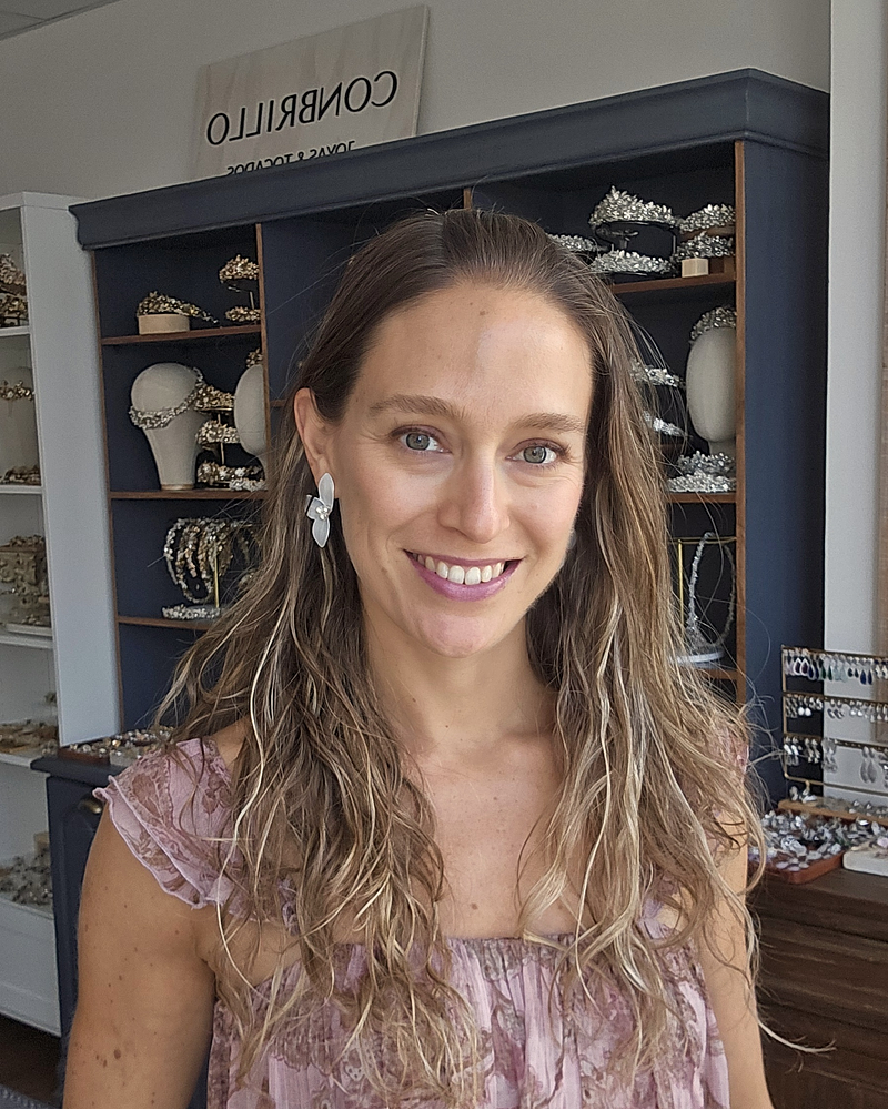 Aros media flor cristalizada plateada pequeña