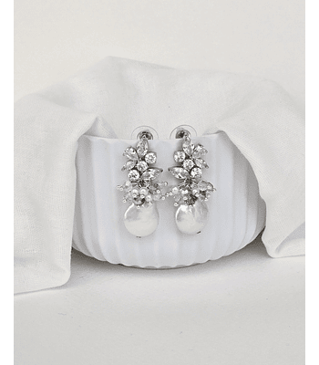 Aros circonita irregulares y perla con racimo