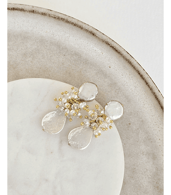 Aros de perla con racimo gold