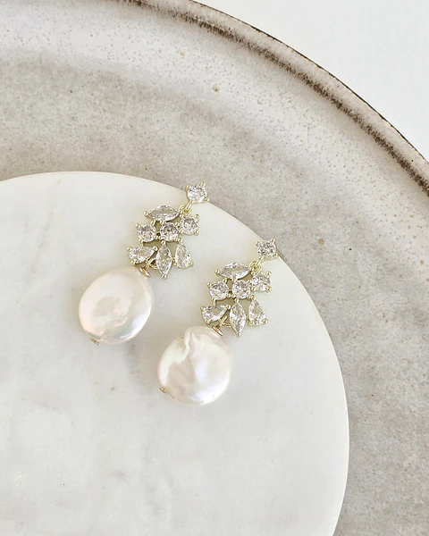 Aros circonitas y perla barroca