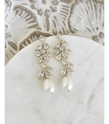 Aros cascada circonitas y perla gold