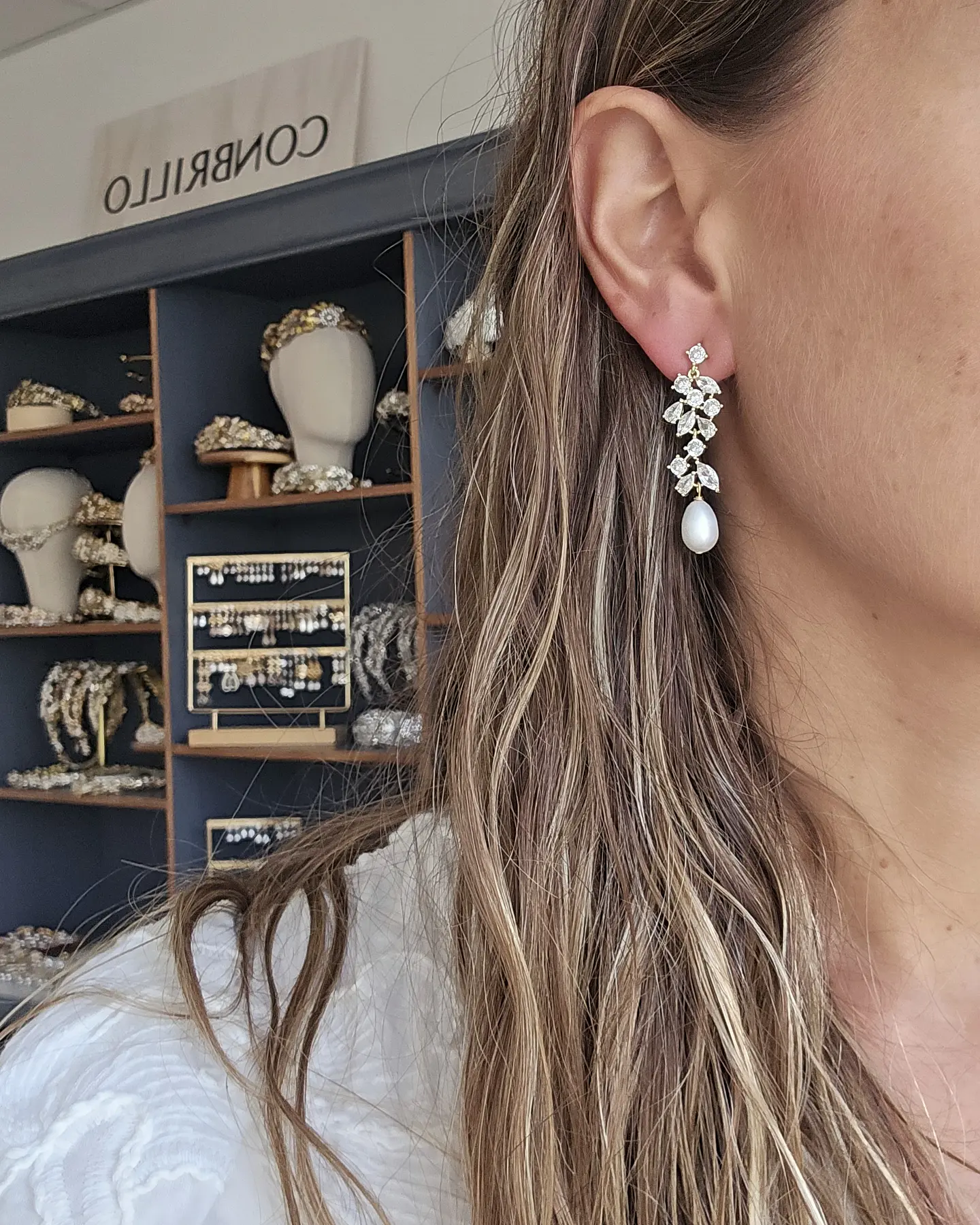 Aros cascada circonitas y perla gold 3