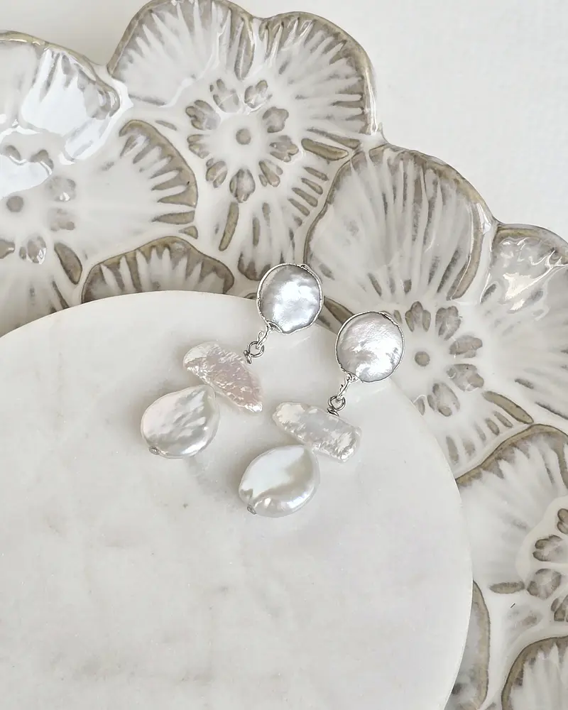 Aros perlas irregulares pequeños