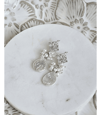 Aros vintage, perla y racimo