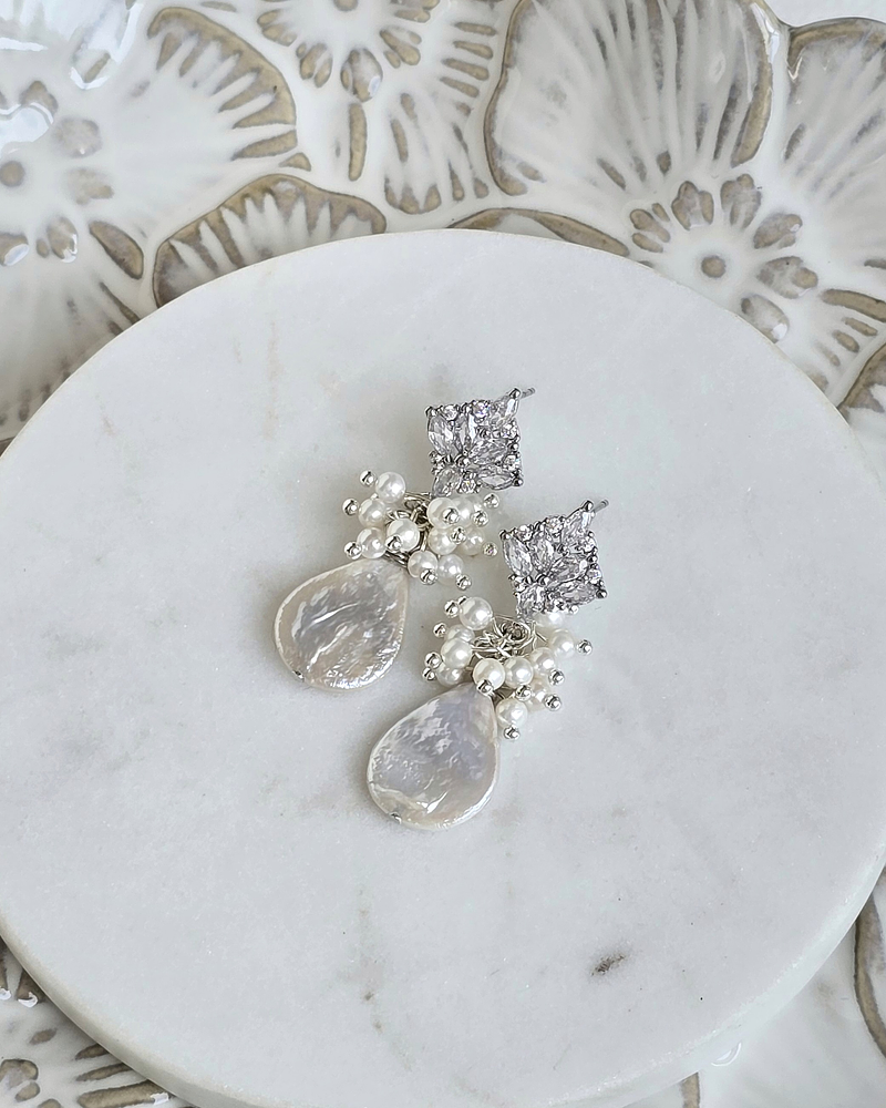 Aros vintage, perla y racimo