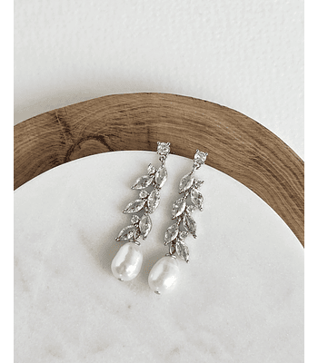 Aros circonitas hojitas y perla de río