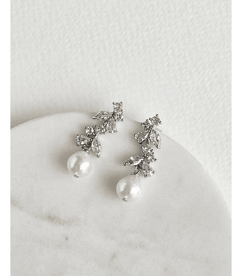 Aros pequeños de circonitas y perla de río