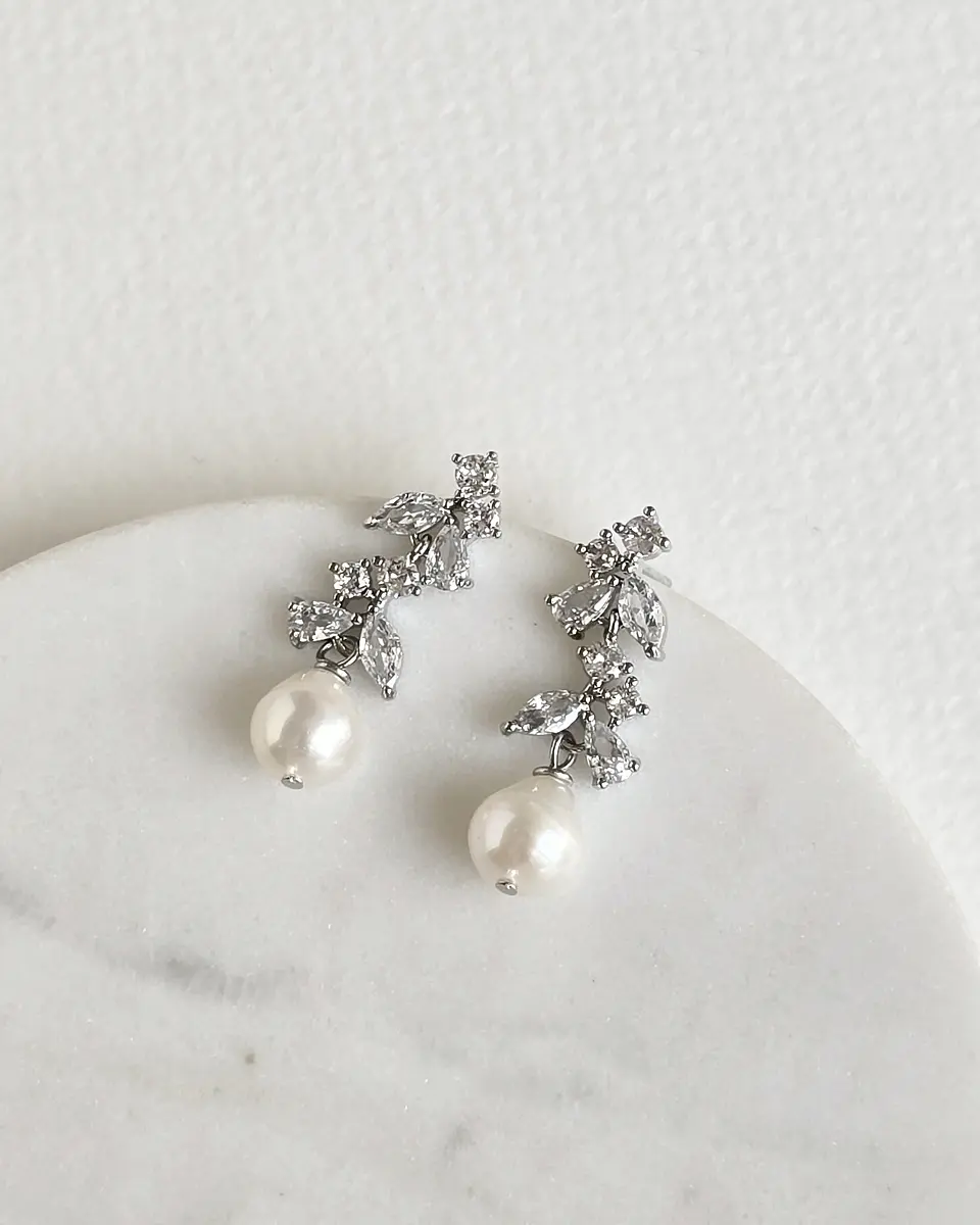 Aros pequeños de circonitas y perla de río 1
