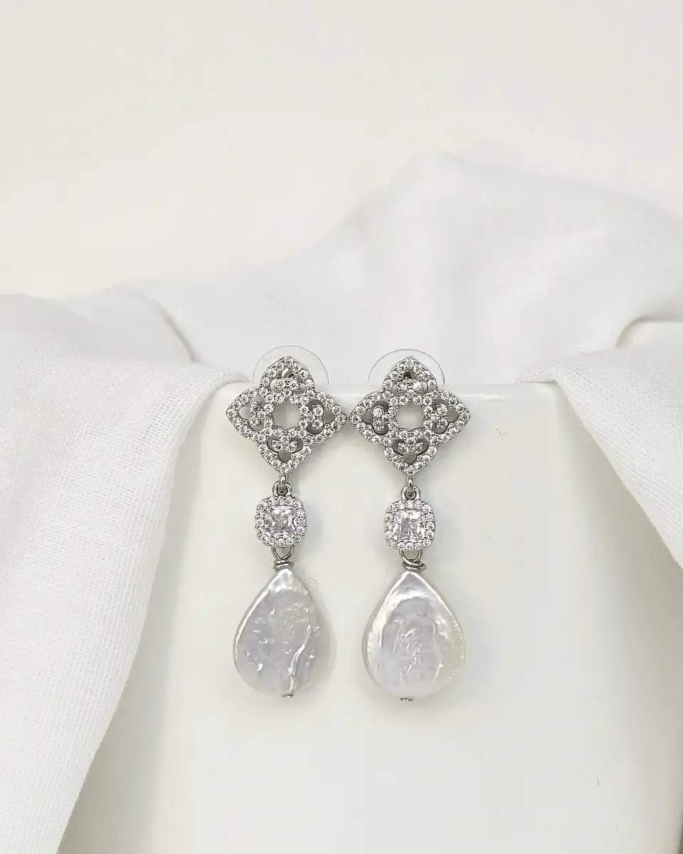 Aros vintage circonitas y perla natural 1