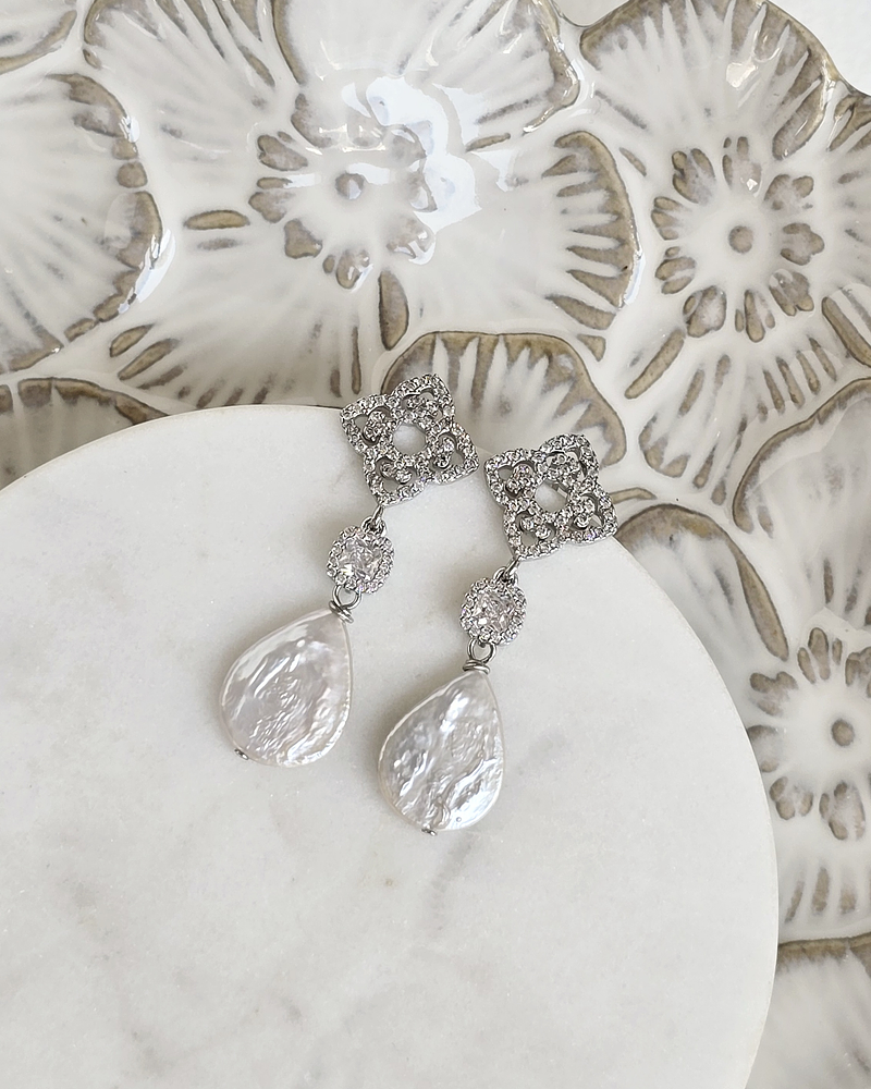 Aros vintage circonitas y perla natural