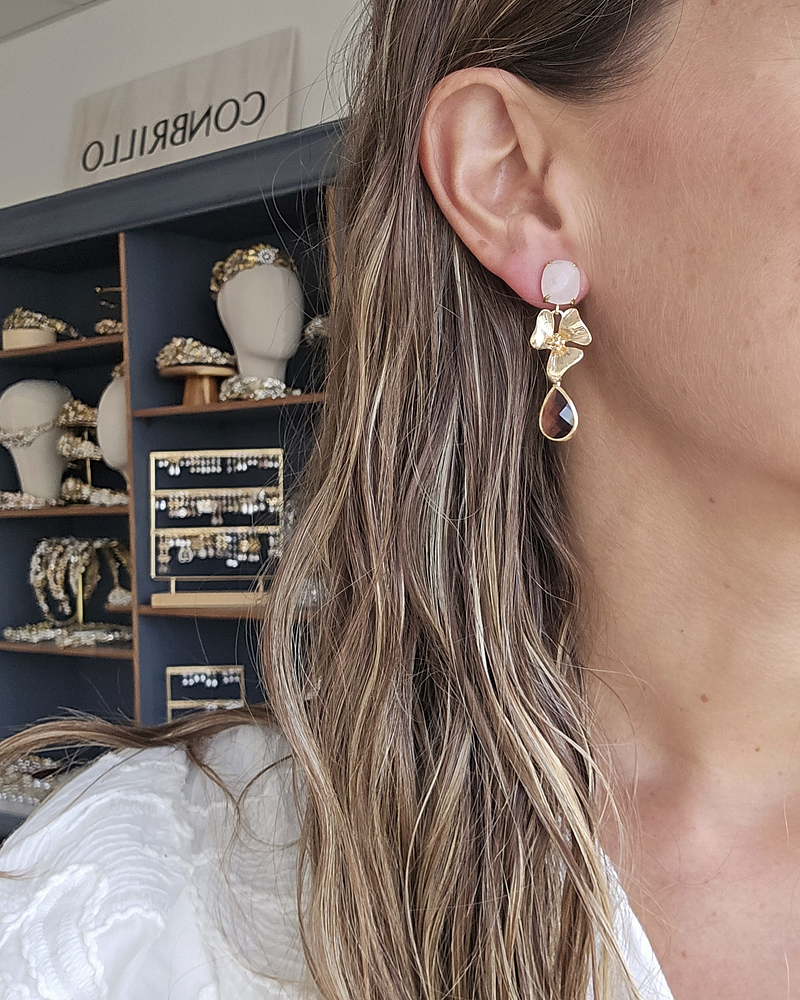 Aros cuarzo rosa, flor y cristal burdeo