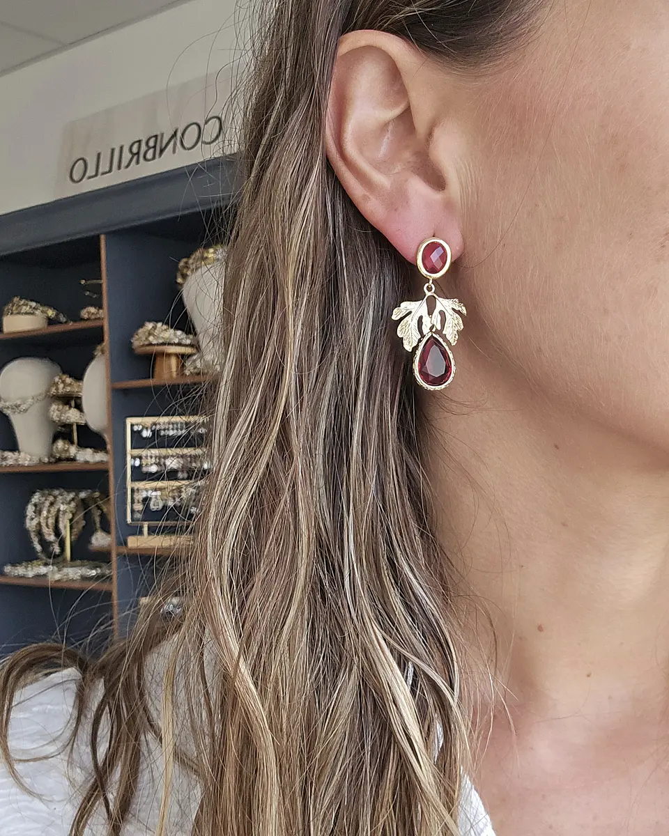 Aros rojo frambuesa con hoja al centro 2
