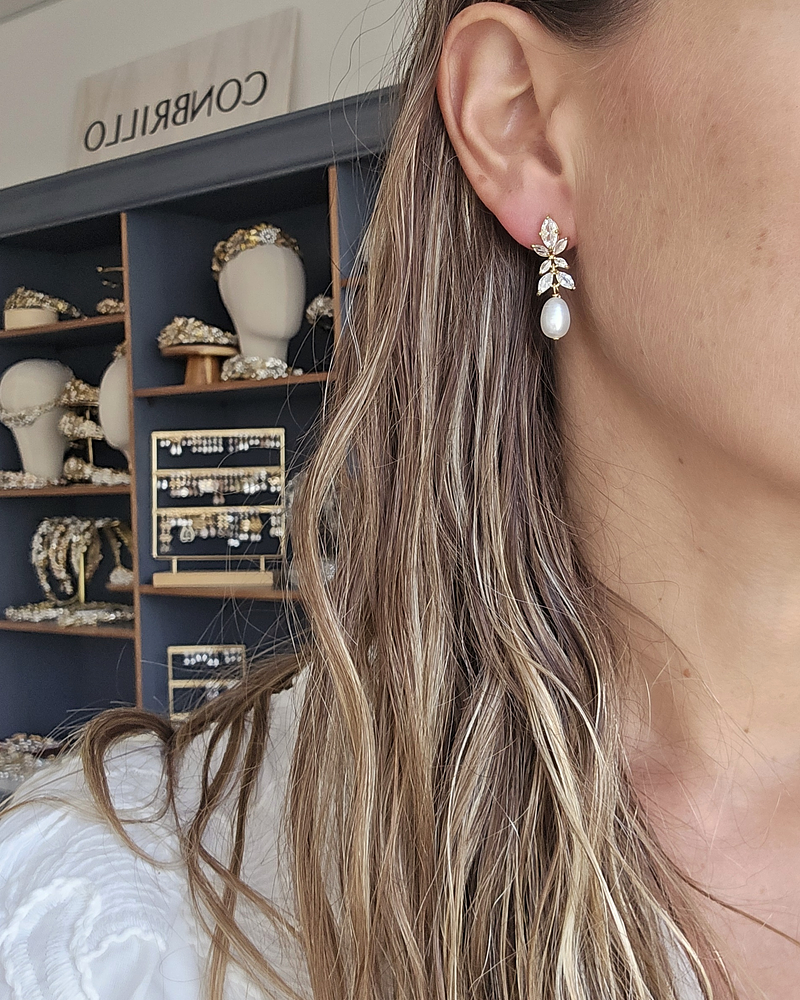 Aros hojitas de circonita y perla de río