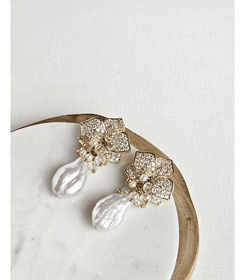 Aros orquídea micro circonitas, perla barroca y racimo