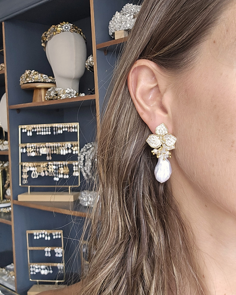 Aros orquídea micro circonitas, perla barroca y racimo