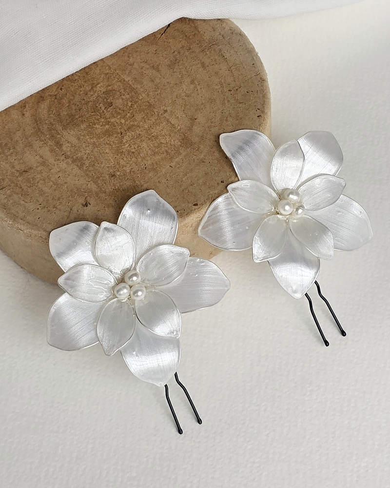 Set 2 pines flores de 6 cms plateado