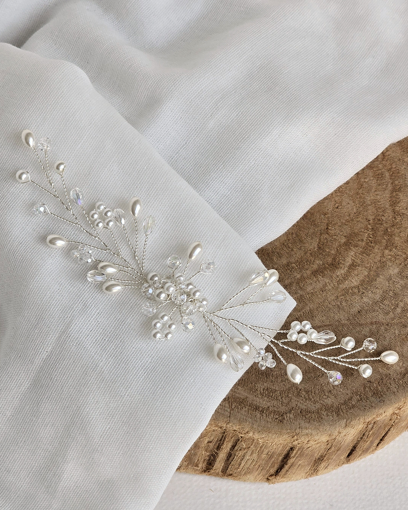 Tocado de cristales y perlas