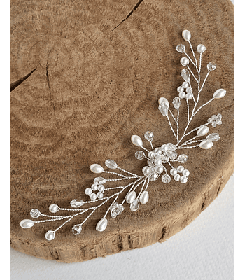 Tocado de cristales y perlas