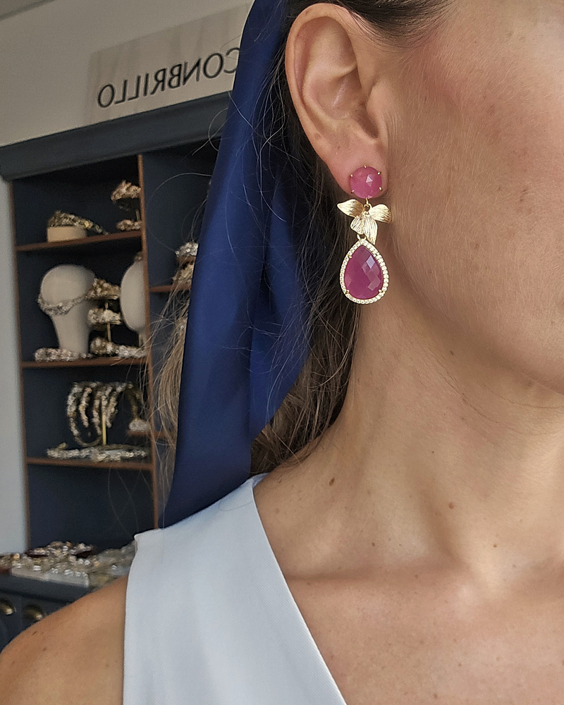 Piedra natural fucsia con hoja y gota fucsia