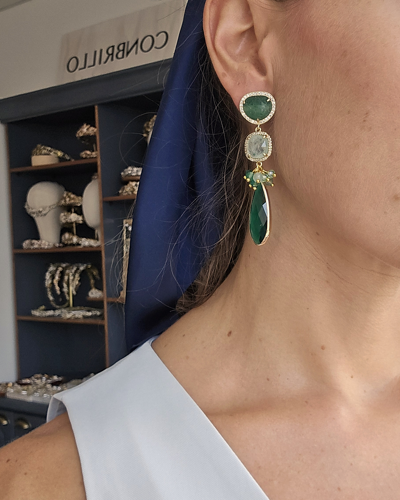 Aros largos verdes con racimo