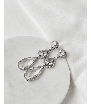 Aros largos de circonitas y cristal transparente