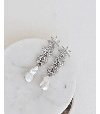 Aros largos circonita y perla barroca