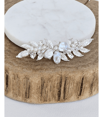 Tocado pequeño hojas y perlas