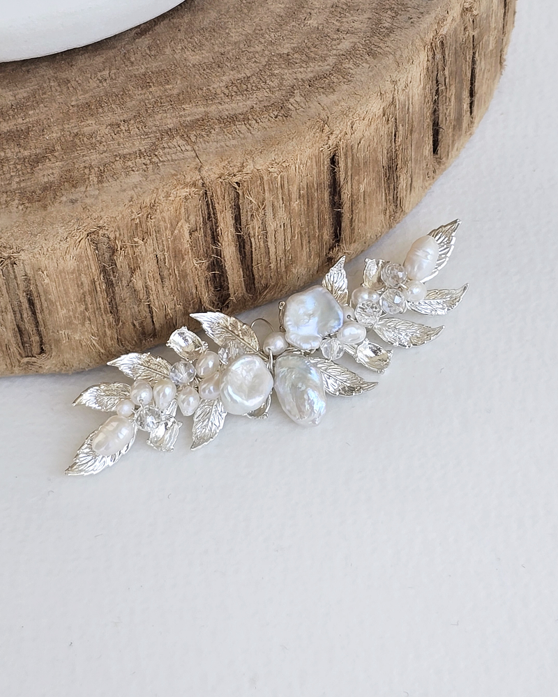 Tocado pequeño hojas y perlas