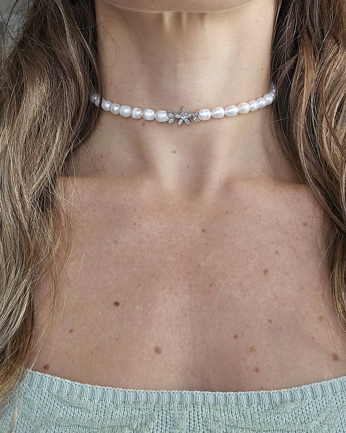 Choker de perlas centro de flor con circonita 3